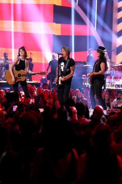 / Новини про зірок Гітаристка Кіта Урбана порушила мовчання у соцмережах на тлі його розлучення з Ніколь Кідман | INFBusiness