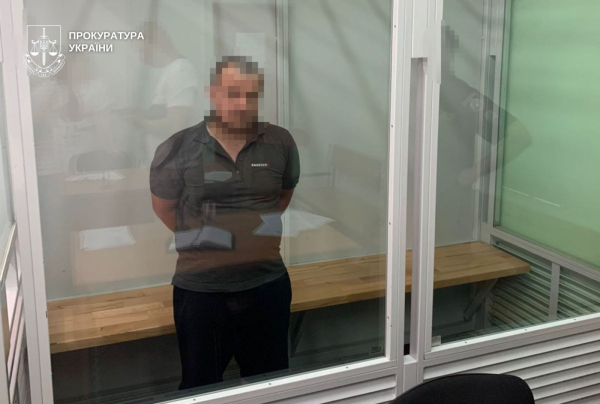 У Дніпропетровській області, де Збройні сили України раніше звільнили село, яке раніше захопили росіяни, перед судом постане подружжя, яке забило до смерті свого 4-річного сина. На тілі дитини виявили понад 20 тілесних ушкоджень. Про це повідомила прокуратура Дніпропетровської області. Биття кулаками, стусанами та трубкою: батьки закатували 4-річного сина до смерті за печиво, яке він взяв без дозволу | INFBusiness