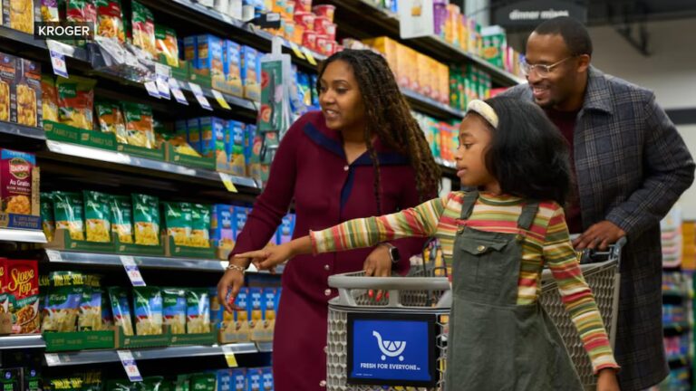 Відео Ідеї для оформлення столу на День подяки в останню хвилину
