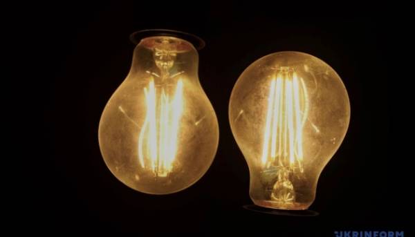 Завтра погодинні вимкнення електрики застосовуватимуться 24 години на добу в багатьох областях.