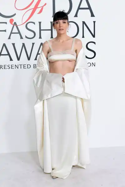 / Світська хроніка Мішель Вільямс, Наомі Воттс та інші селебріті на CFDA Fashion Awards 2025 | INFBusiness