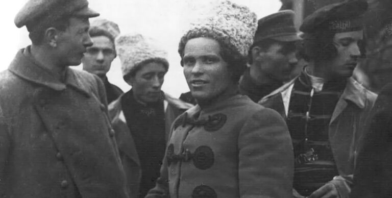 Нестор Махно: контроверсійний анархіст, шлях від Гуляйполя до Парижа.