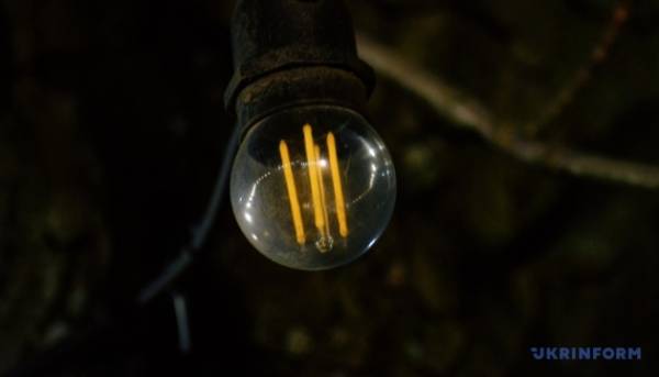 Недільні вимкнення: графіки від 1,5 до 3,5 черг запровадять в багатьох регіонах