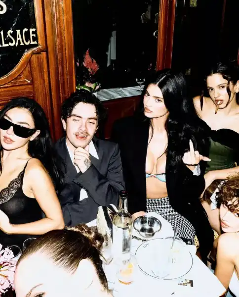 / Зіркові пари Тіматі Шаламе влаштував хлопчак на тлі чуток про розрив з Кайлі Дженнер - чим вона відповіла | INFBusiness