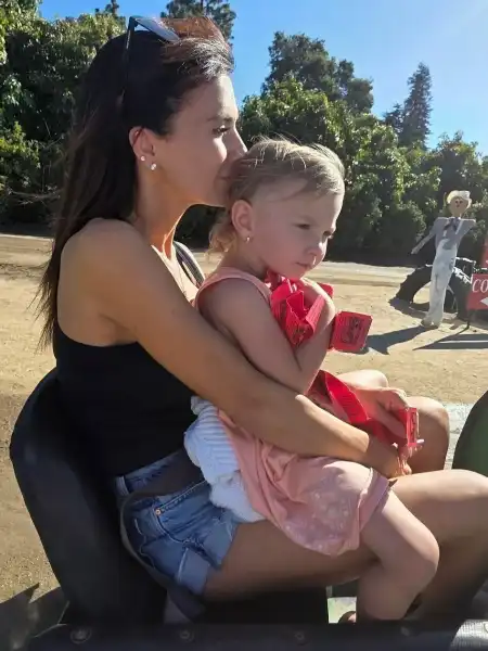 / Зіркові пари Хіларія Болдуїн зізналася, що її шлюб тримається на сімейній терапії | INFBusiness