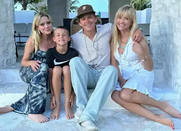 Різ Уізерспун розсекретила, як відсвяткує 50-річчя