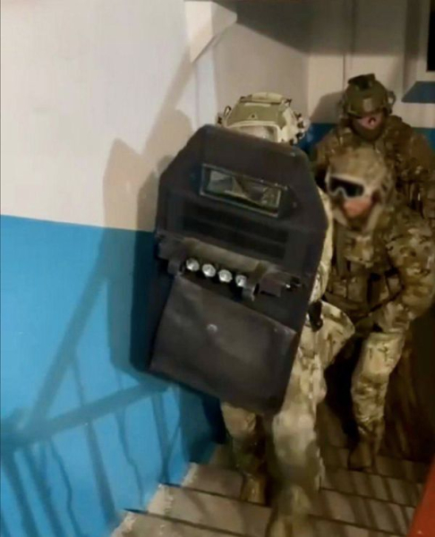 Відправляв "подарунки" з набоями: поліція схопила винного у вибуху на "Укрпошті" в Києві | INFBusiness