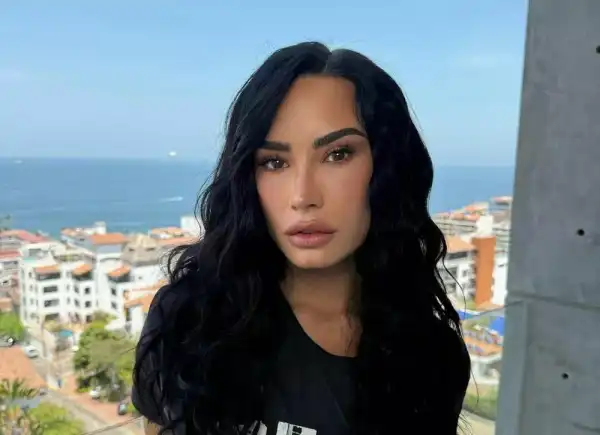 / Новини про зірок Демі Ловато не впізнали фанати – як змінилася зірка | INFBusiness