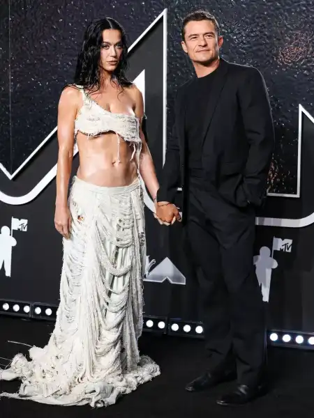 Кеті Перрі оприлюднила причину розриву з Орландо Блумом у новій пісні | INFBusiness