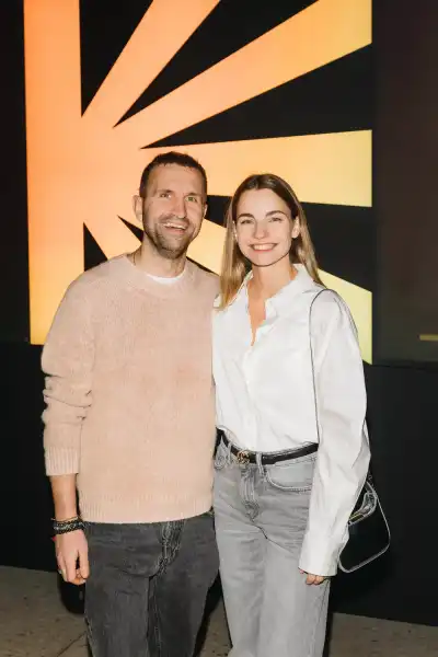 / Світська хроніка Nansi & Sidorov, Іван Добронравов з дружиною та інші на презентації оновленого Кінопошуку | INFBusiness