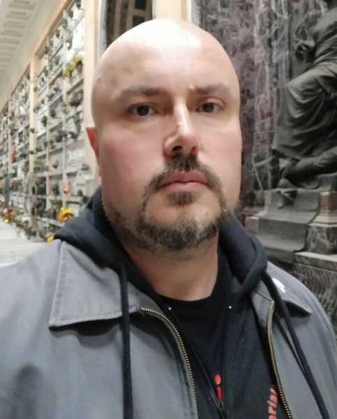 ПОПЕРЕДЖЕННЯ: НЕПРИЄМНИЙ КОНТЕНТ: Ніко Кло розповів, як це було — вперше їсти сиру людську плоть після того, як він почав працювати в морзі. Поділитися статтею Поділитися статтею Facebook X LinkedIn Reddit Bluesky Email Копіювати посилання Посилання скопійовано Додати в закладки Коментарі Канібал каже, що «їсти людську плоть було не схоже ні на що, чого я коли-небудь відчував» | INFBusiness