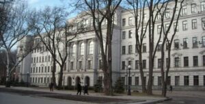 У Дніпрі накладено вето: російськомовний контент під забороною у громадських місцях. | INFBusiness