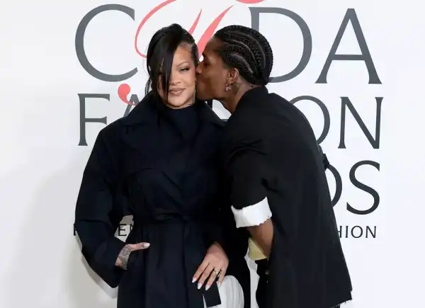 Ріанна та A$AP Rocky сходили на побачення в образах у стилі “Матриці” | INFBusiness