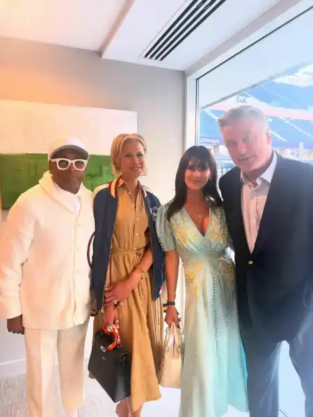 / Зіркові пари Хіларія Болдуїн зізналася, що її шлюб тримається на сімейній терапії | INFBusiness