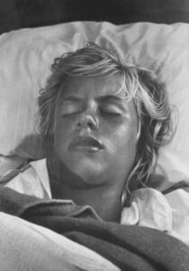 «Я вижив сам у морі в 11 років, щоб знайти вбивцю своєї родини» | INFBusiness