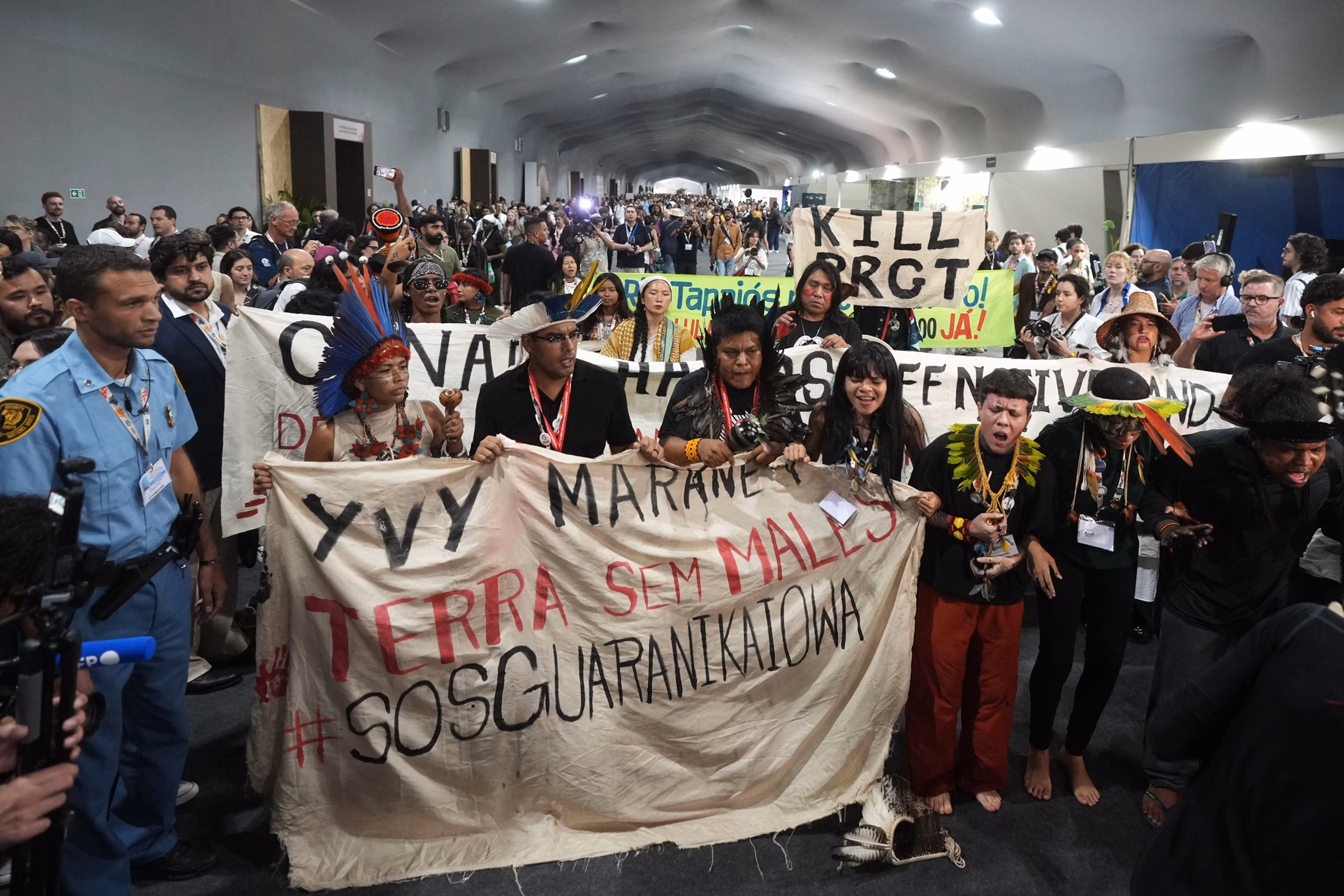 Делегати COP30 домовилися про угоду в останню хвилину, яка не виправдала очікувань | INFBusiness