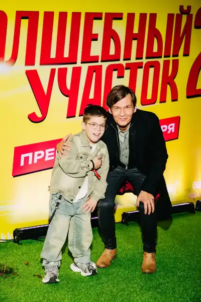 Ілля Соболєв, Філіп Янковський, Дар'я Мельникова, Ассоль та ST: зіркові гості прем'єри другого сезону “Чарівної дільниці” | INFBusiness