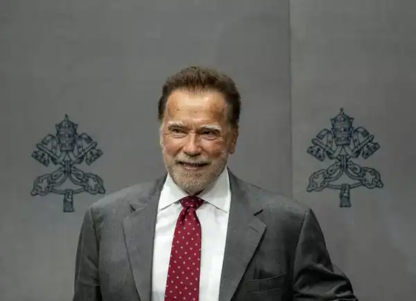 Марія Шрайвер намагається допомогти тяжкохворій родичі | INFBusiness