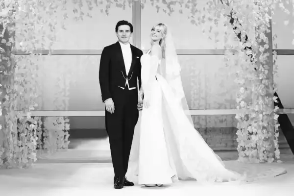 / Зіркові пари Нікола Пельтц зробила важливу заяву про особисте життя з Брукліном Бекхемом | INFBusiness