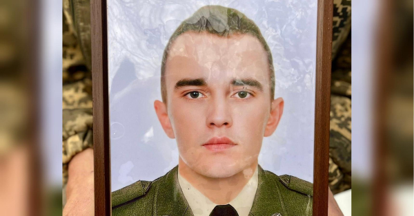 У весільному строю з короваєм: трагічна звістка про загибель 22-річного воїна з Рівненщини на Луганщині.