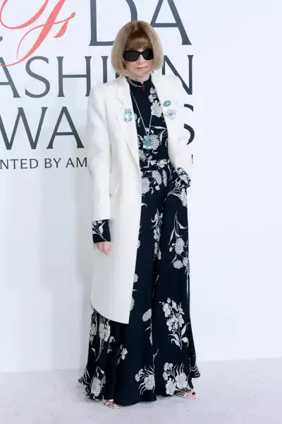 / Світська хроніка Мішель Вільямс, Наомі Воттс та інші селебріті на CFDA Fashion Awards 2025 | INFBusiness