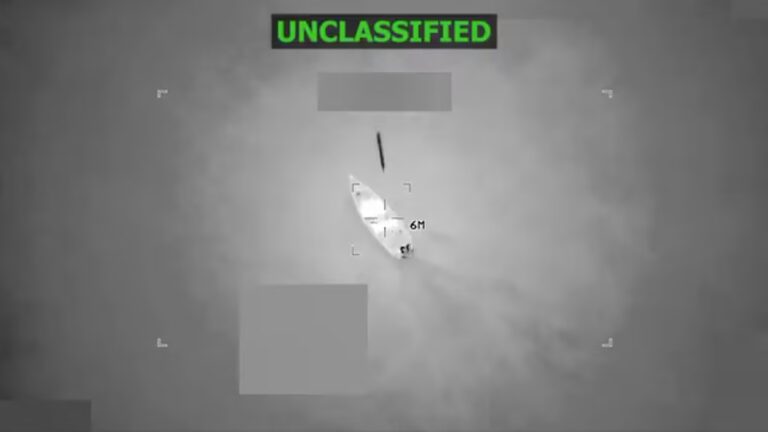 Троє людей загинули внаслідок останнього удару США по ймовірному наркосудну в Карибському басейні, – Хегсет