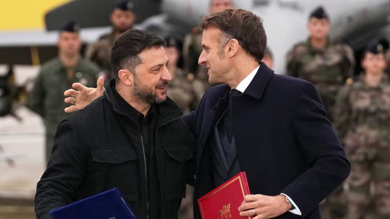 Париж заявив, що Україна та Франція підписали угоду про постачання літаків та систем протиракетної оборони