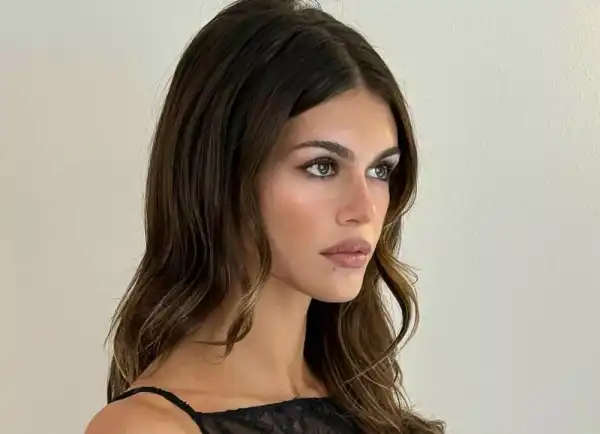 / Світська хроніка Сальма Хайєк, Періс Хілтон, Демі Мур в прозорому на LACMA Art+Film Gala 2025 | INFBusiness