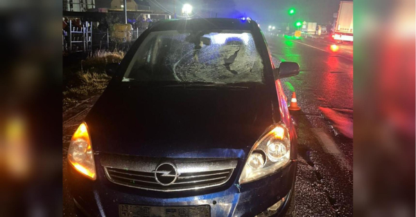 Жахлива аварія біля Львова: жінку збили чотири автівки поспіль (фото)