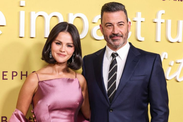 Селена Гомес, якій 33 роки, продовжує радіти життю, особливо тому, що останнім часом ніхто не викликає в неї роздратування запізненням на різні світські події. Селена Гомес вразила своїм образом на добродійному заході | INFBusiness