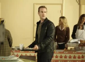 Джеймс Ван Дер Бік розпродає реквізит зі зйомок "Бухти Доусона" на тлі тяжкої хвороби | INFBusiness