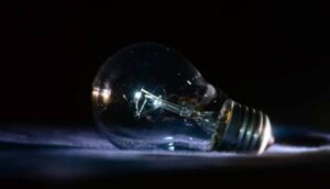 Від півтори до чотирьох черг: погодинні вимкнення електроенергії сьогодні застосовуються цілодобово в деяких областях. | INFBusiness