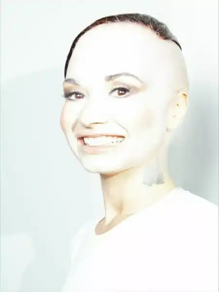 / Новини про зірок Демі Ловато не впізнали фанати – як змінилася зірка | INFBusiness