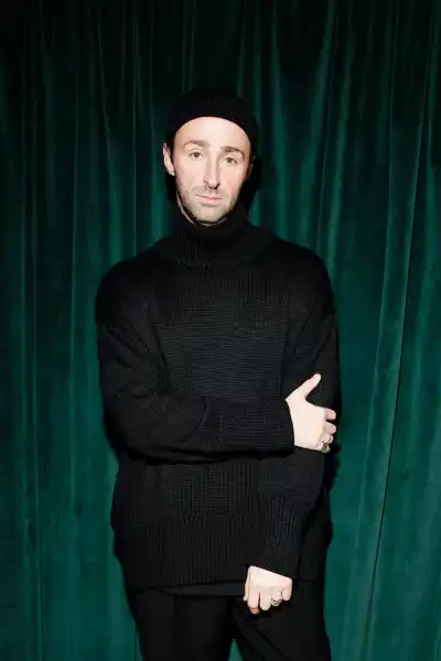 / Світська хроніка Данило Страхов, Сергій Гілев, Максим Матвєєв та Єлизавета Боярська: світська прем'єра серіалу “Тонель” | INFBusiness