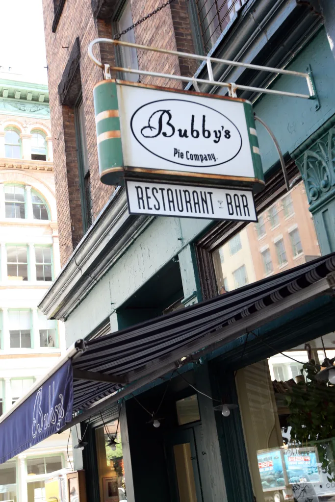 Джон Кеннеді-молодший та Керолін Бессетт: таємні побачення в ресторанах Нью-Йорка 6