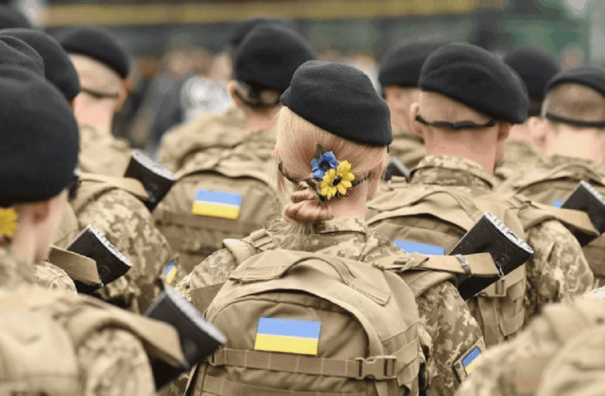 Жінки стають ключовими для нової моделі армії: як змінюється рекрутинг
