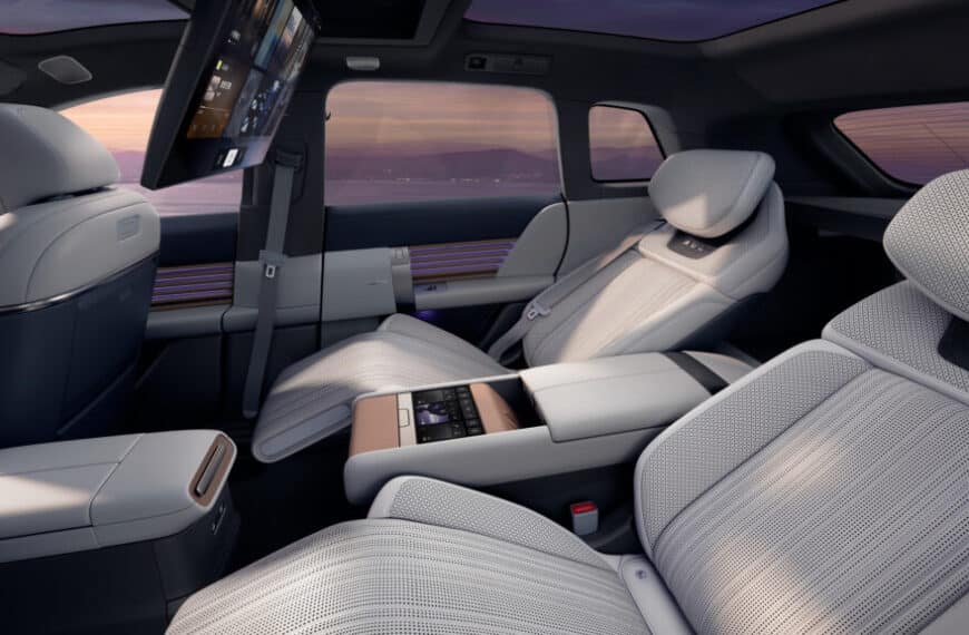 Audi EX7: 671 к.с. і 59-дюймовий екран – китайський ексклюзив, Америка отримає Q7