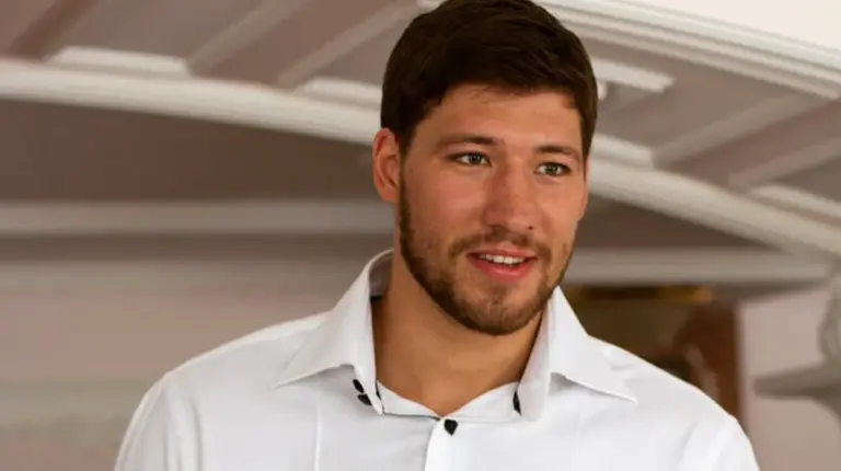 У мережі виник скандал через нового "Холостяка" - критикують за гру в російському клубі 18