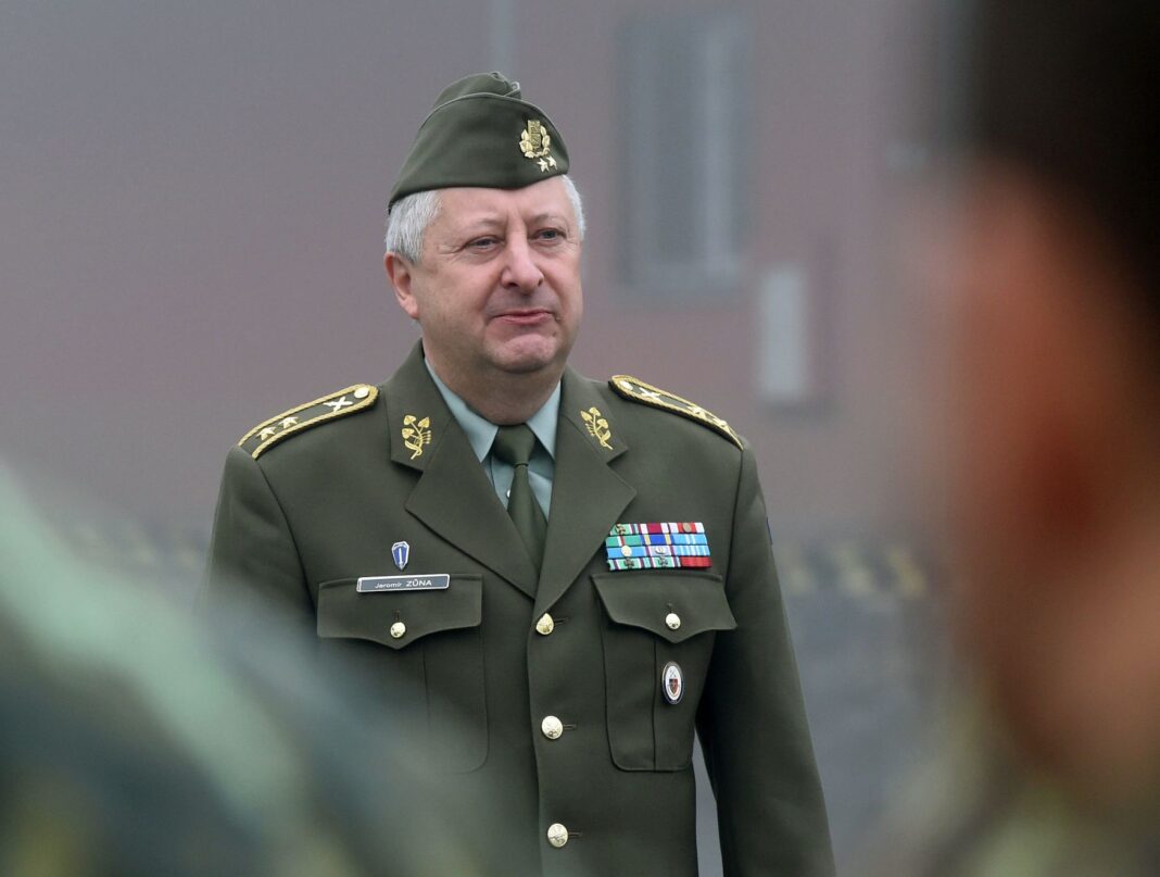 Як Україні співпрацювати в оборонній сфері з «чеським Дональдом Трампом»: інтерв'ю із засновником Armádní Noviny 8