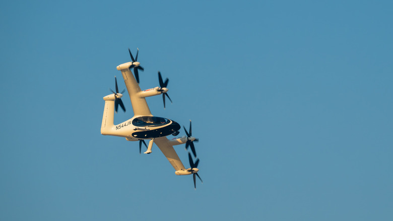 Губернатор Флориди інвестує в повітряні таксі: містами літатимуть авто 3