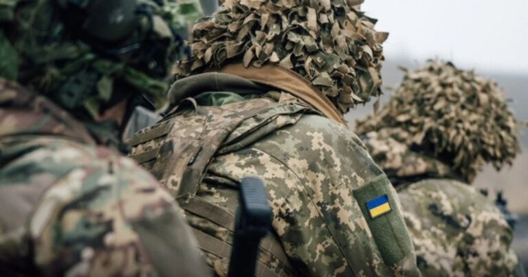 Реформа територіальних центрів комплектування та соціальної підтримки не призведе до змін у процесі мобілізації та кількості військових, які самовільно залишили місце служби, вважає народний депутат. 9