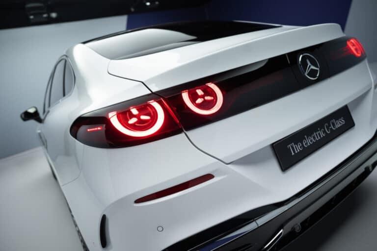 Mercedes оснастить свої електромобілі батареями Samsung з 2028 року 14