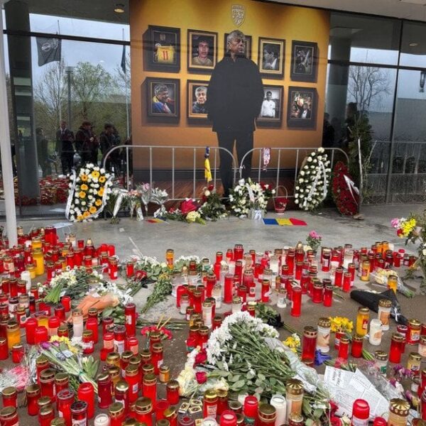 Футбольний клуб “Динамо” відвідав похорон Мірчі Луческу в Бухаресті