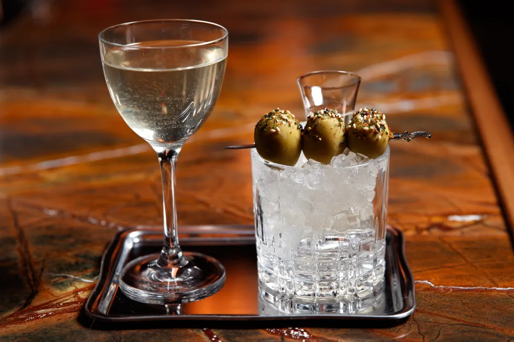 Зірки повертаються: Catch New York святкує 15 років, столики розкуплено 22