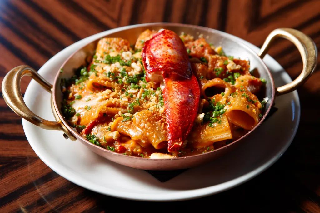 Зірки повертаються: Catch New York святкує 15 років, столики розкуплено 17