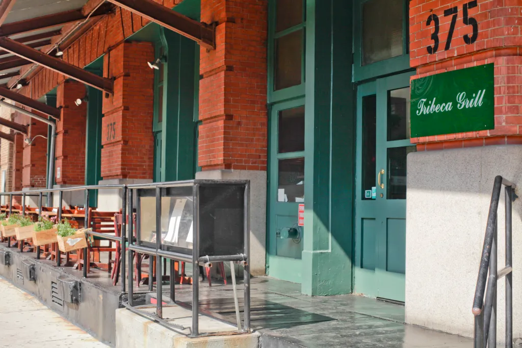 Джон Кеннеді-молодший та Керолін Бессетт: таємні побачення в ресторанах Нью-Йорка 19