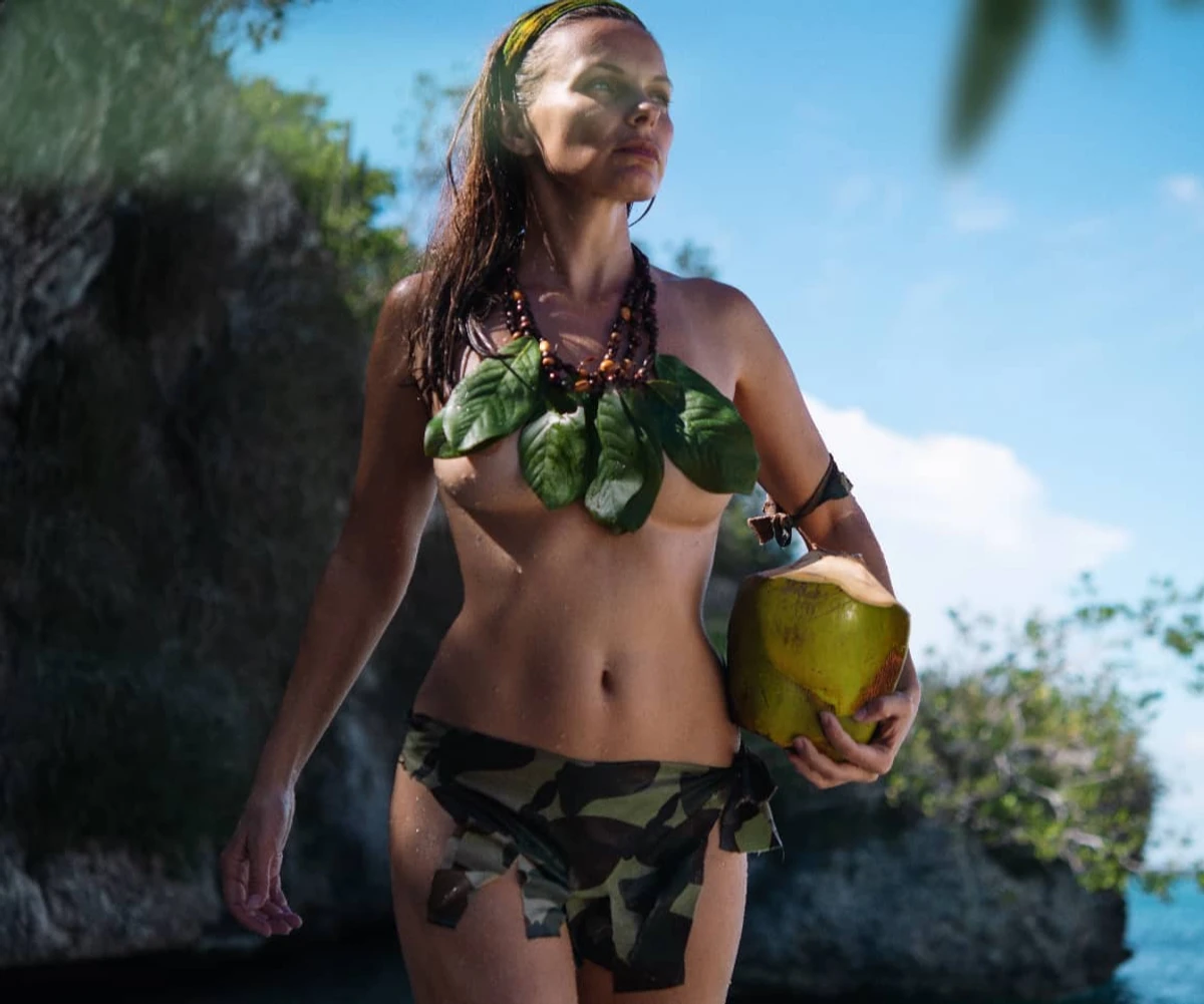 Консулка України у Домінікані втрапила у скандал через відверті фото 12