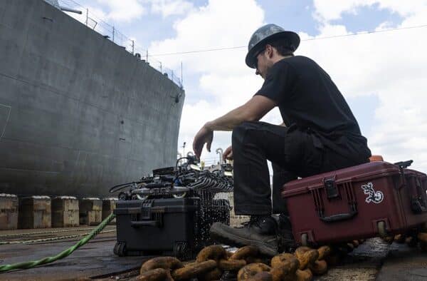 US Navy to use wall-climbing robots to inspect ships