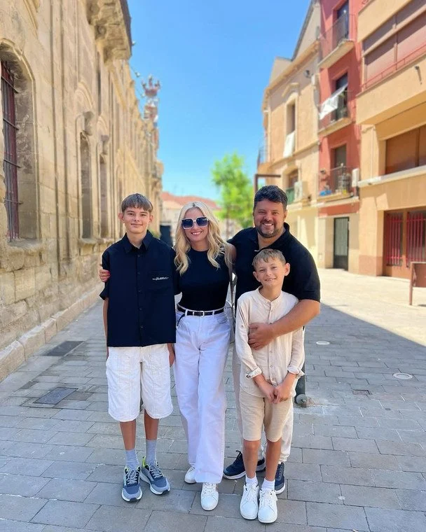 Irina Fedyshyn with her family / &copy; instagram.com/irynafedyshyn