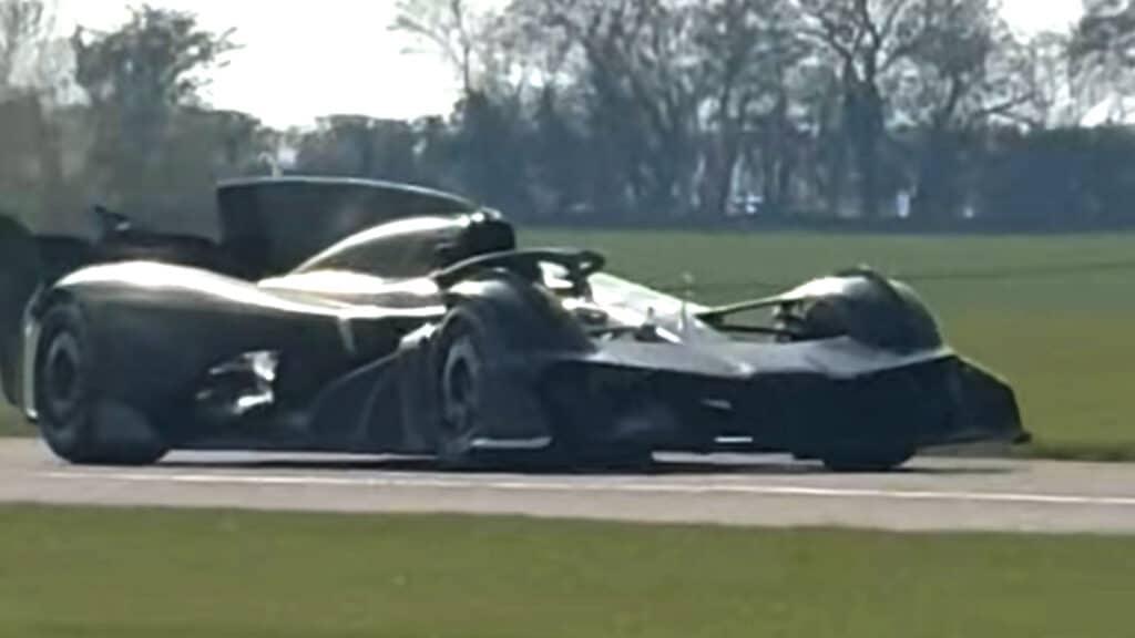 Aston Martin: мільярдні збитки чи таємний гіперкар, що вимагає уваги 1